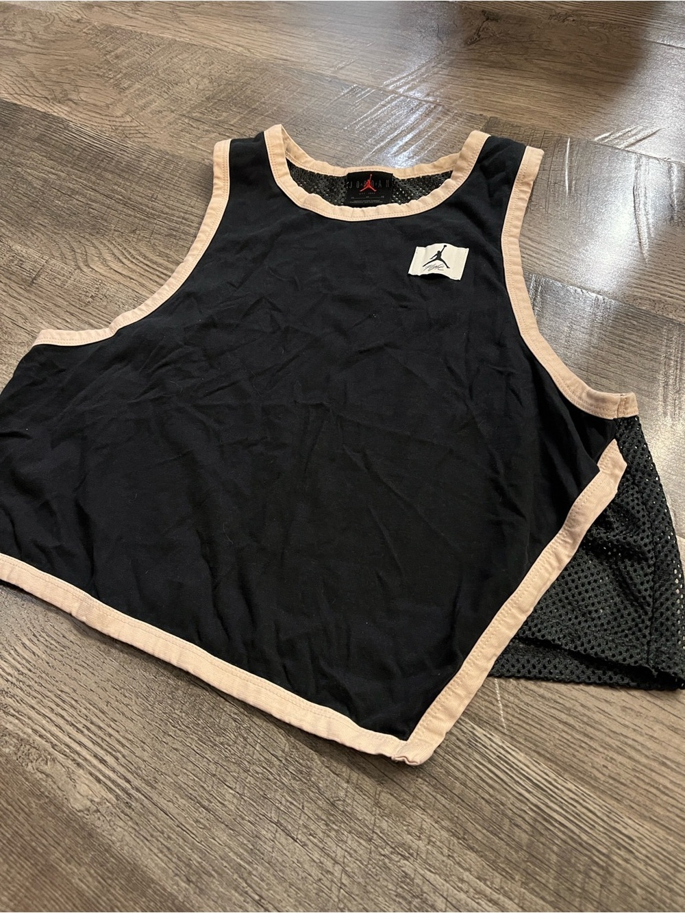 Stylish Jordan Flight Women’s Medium Black Mesh Tank